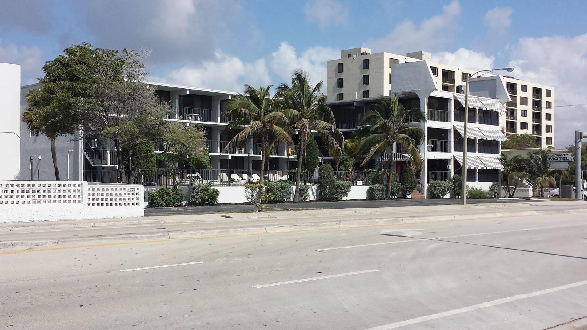 Cambria Hotel Fort Lauderdale Beach Exterior photo